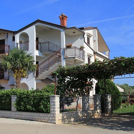 Apartments Jasna Umag Eksteriør billede