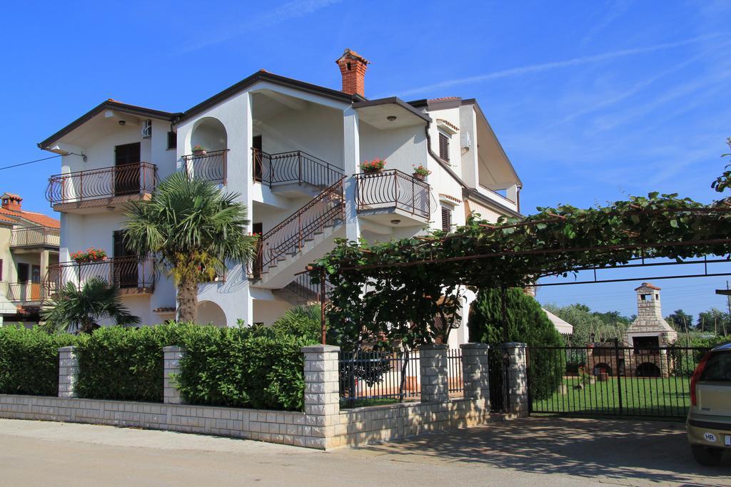 Apartments Jasna Umag Eksteriør billede