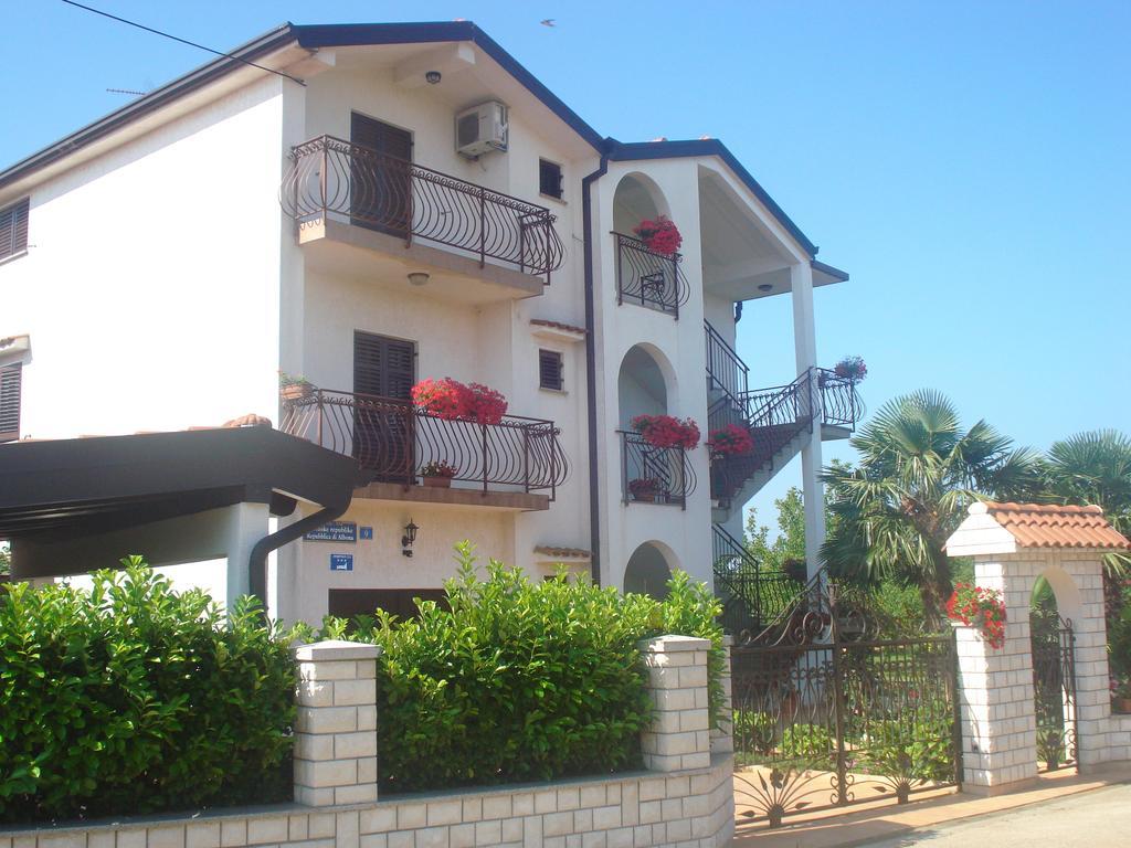 Apartments Jasna Umag Eksteriør billede