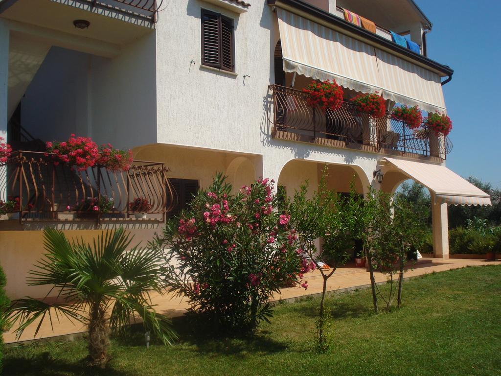 Apartments Jasna Umag Eksteriør billede